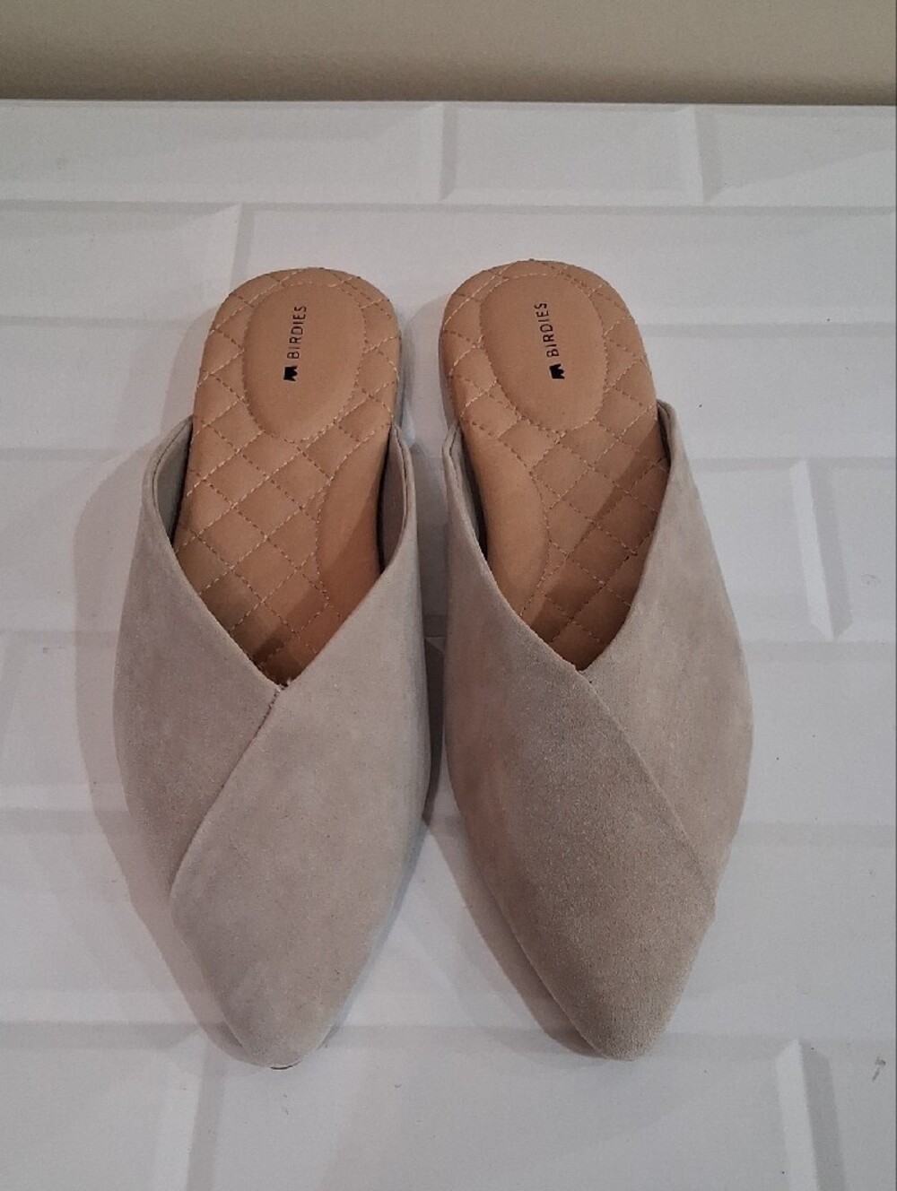 Birdies Starling Taupe Suede Pointed-Toe Slip-On Flats Size 9 - Picture 3 of 9
